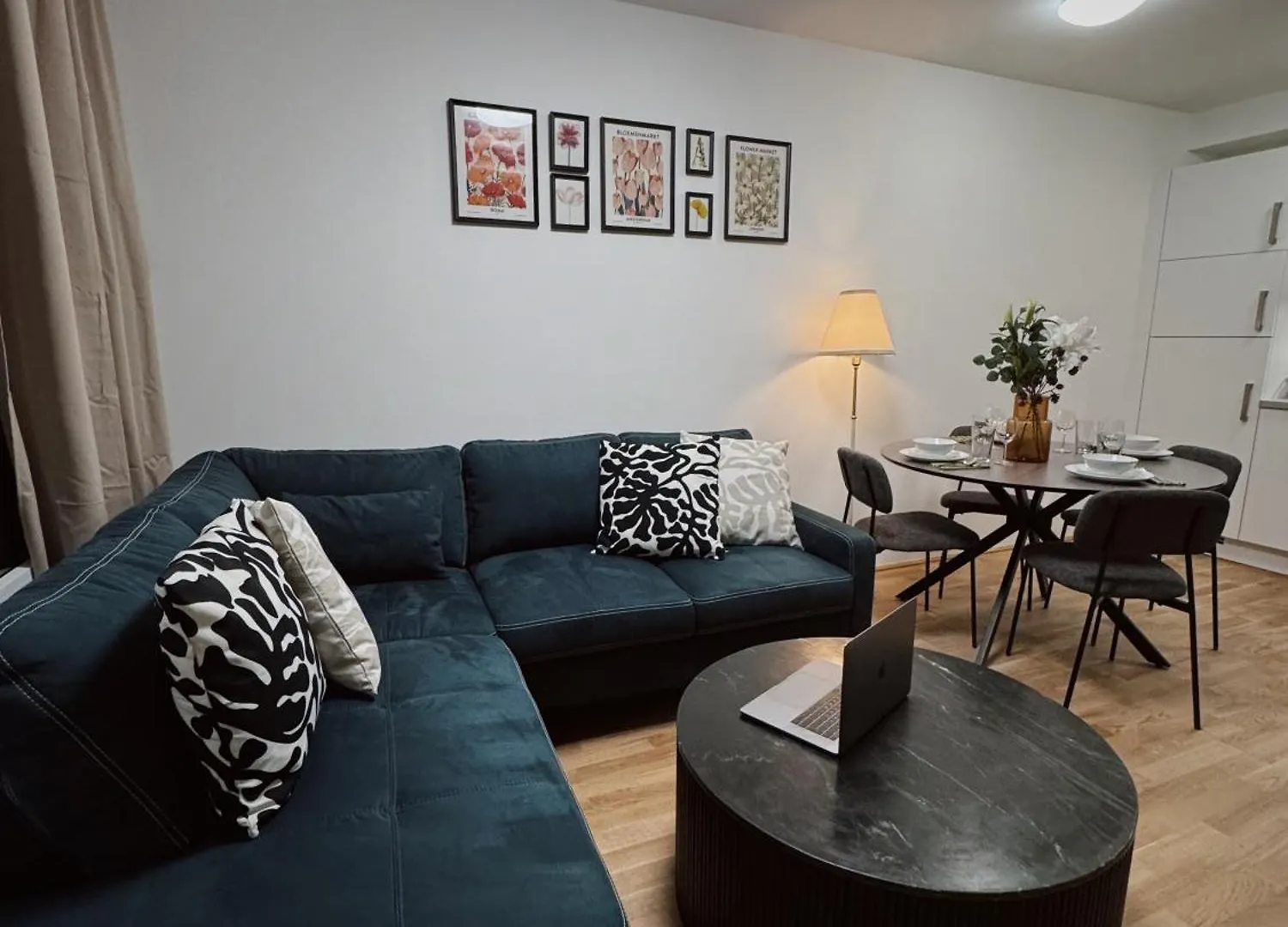 Urban Living Ferchergasse Vienna Apartment